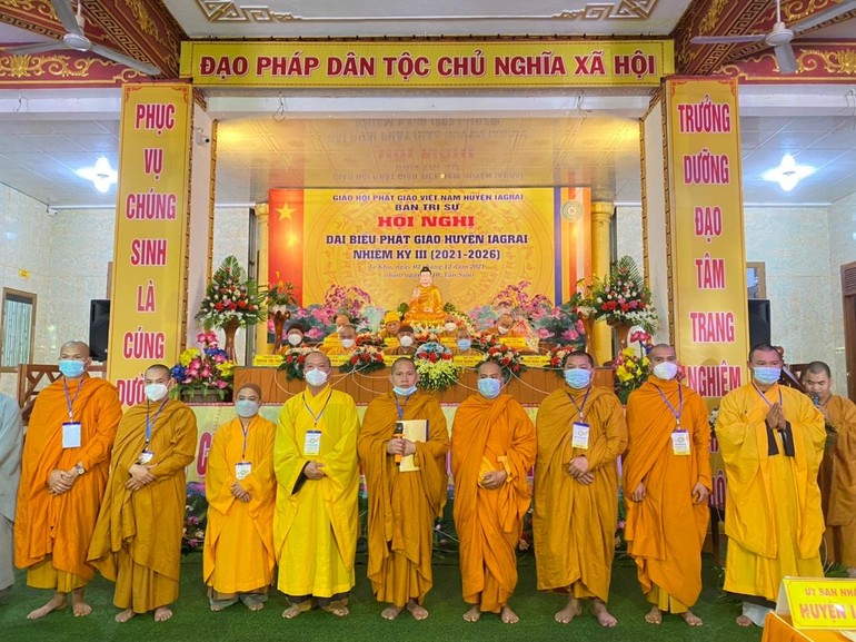 Tân Ban Trị sự Phật giáo huyện Ia Grai nhiệm kỳ 2021-2026 ra mắt và phát biểu nhận nhiệm vụ tại hội nghị
