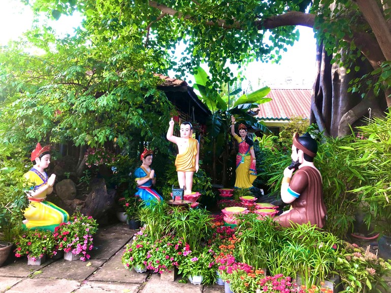 Thiết trí vườn Lâm-tỳ-ni tại chùa Long Vân (phường 24, quận Bình Thạnh)