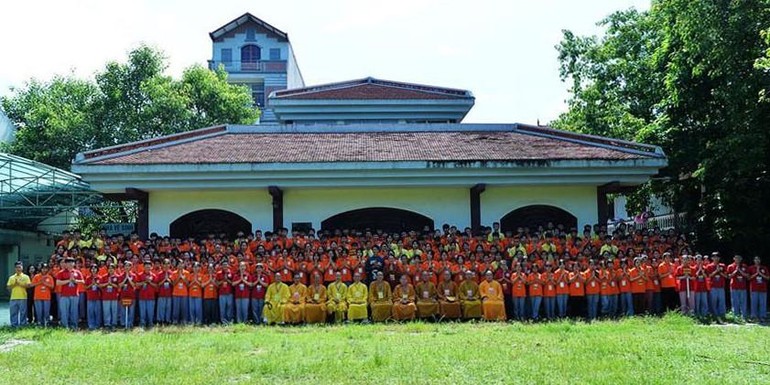 300 các bạn trẻ tham dự khóa tu "Theo dấu chân Phật" lần thứ 14 tại chùa Phật tích