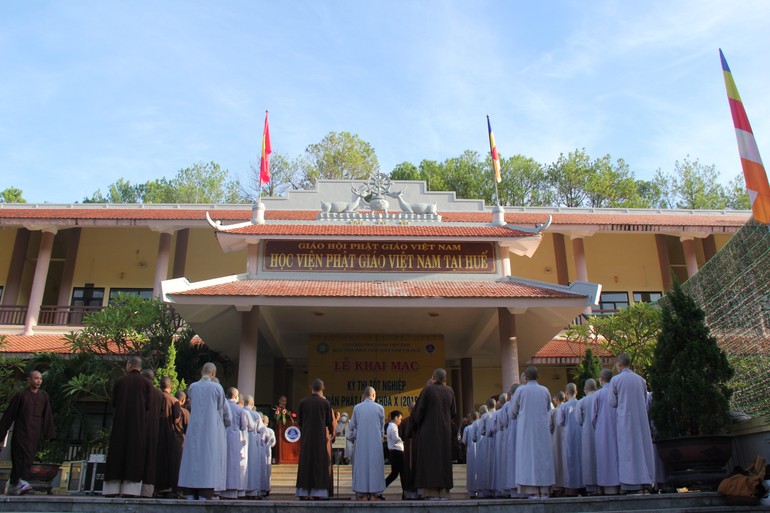 Kỳ thi tốt nghiệp Cử nhân Phật học khóa X được tổ chức trong 3 ngày 1, 2 và 3-8