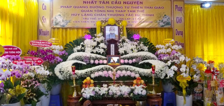 Di ảnh cố Ni trưởng Thích nữ Tắc Thinh tại Giác linh đường chùa Pháp Quang