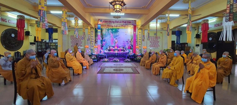 Lễ Phật đản Phật giáo quận Tân Bình tổ chức nội bộ - Ảnh: Ban TT-TT Phật giáo Q.Tân Bình