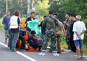 Tu sỹ Phật giáo bị quân nổi loạn Hồi giáo Thái Lan bắn chết trên đường đi khất thực ở tỉnh Yala (Ảnh: Reuters)