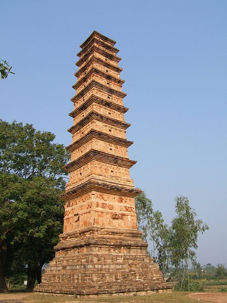 Thiêng liêng tháp cổ Bình Sơn