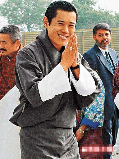 Bhutan: Vị quốc vương trẻ tổ chức lễ thành hôn theo nghi thức Phật giáo