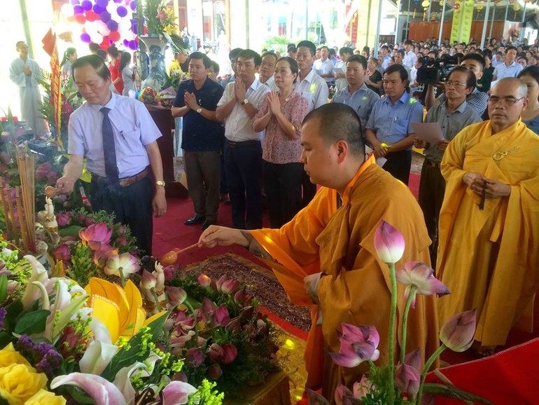 Lễ Tắm Phật tại H.Quỳnh Lưu