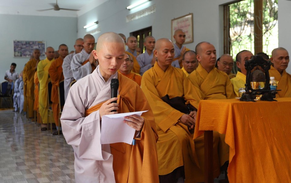 Phú Yên: Trường Trung cấp Phật học tỉnh trao bằng tốt nghiệp khóa VI, khai giảng khóa VII ảnh 4