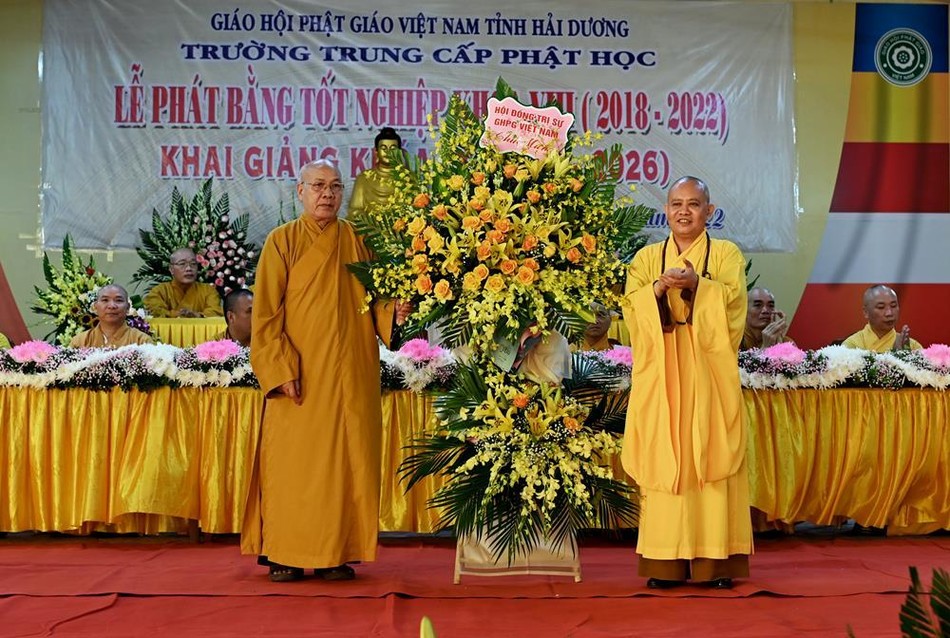 Hải Dương: Trường Trung cấp Phật học tổ chức lễ phát bằng tốt nghiệp khóa VIII (2018-2022) ảnh 9